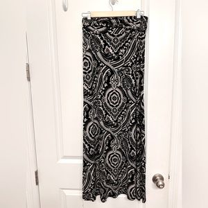 Black and white long skirt